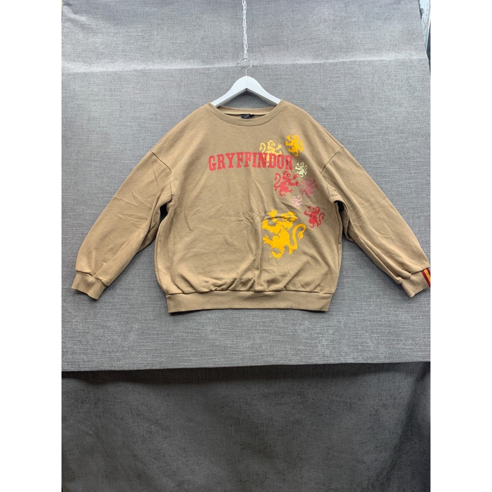 GU X Harry Potter Sweatshirt Mens Medium Beige Gryffindor Lion Graphic Crew Neck